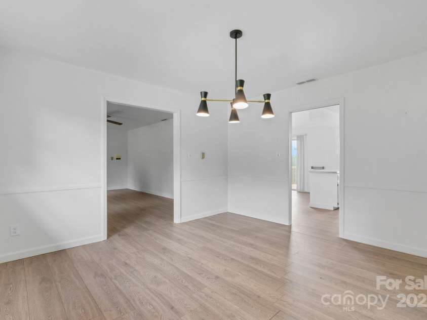 114 Joe Teague Road, Hickory, NC 28601.  MLS# CAR4276648, YatesRealty ID 15681. Dining Room