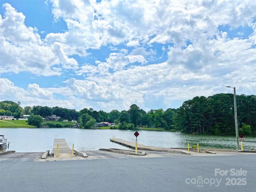 114 Joe Teague Road, Hickory, NC 28601.  MLS# CAR4276648, YatesRealty ID 15681. Public Lake Access - Boat Ramps