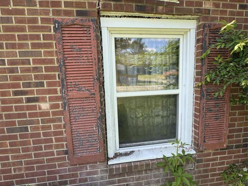 31 Conrad Street, Lexington, NC 27295.  MLS# CAR4255553, YatesRealty ID 15682. 