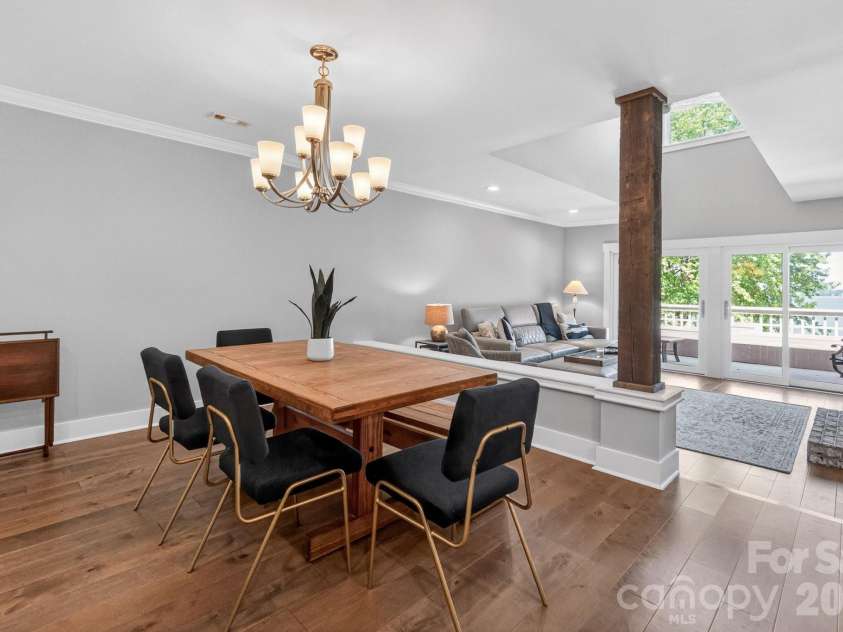 605 Portside Drive, Davidson, NC 28036.  MLS# CAR4374154, YatesRealty ID 15683. 