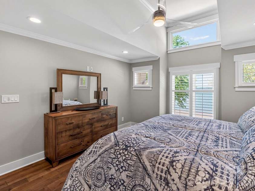 605 Portside Drive, Davidson, NC 28036.  MLS# CAR4374154, YatesRealty ID 15683. 