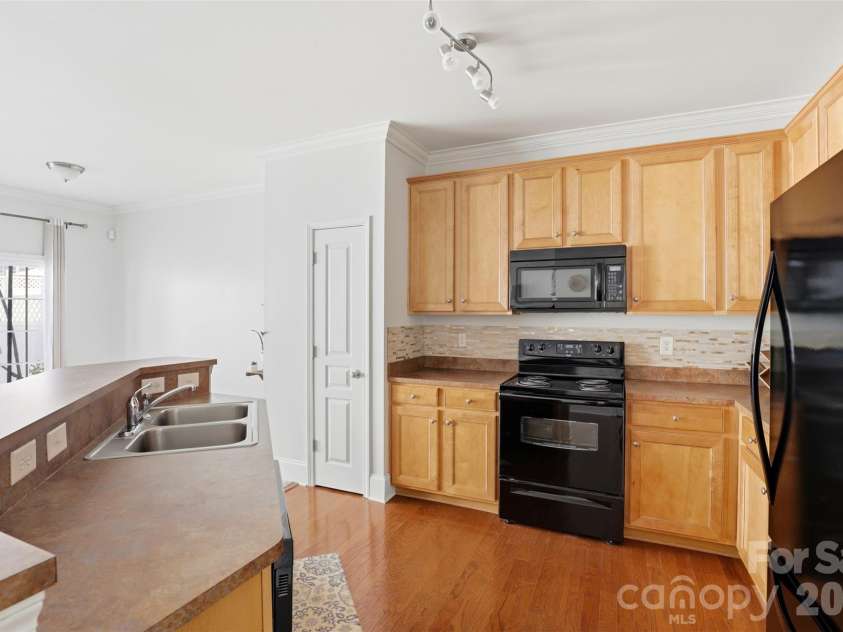 532 Bent Leaf Court, Fort Mill, SC 29708.  MLS# CAR4367260, YatesRealty ID 15684. 