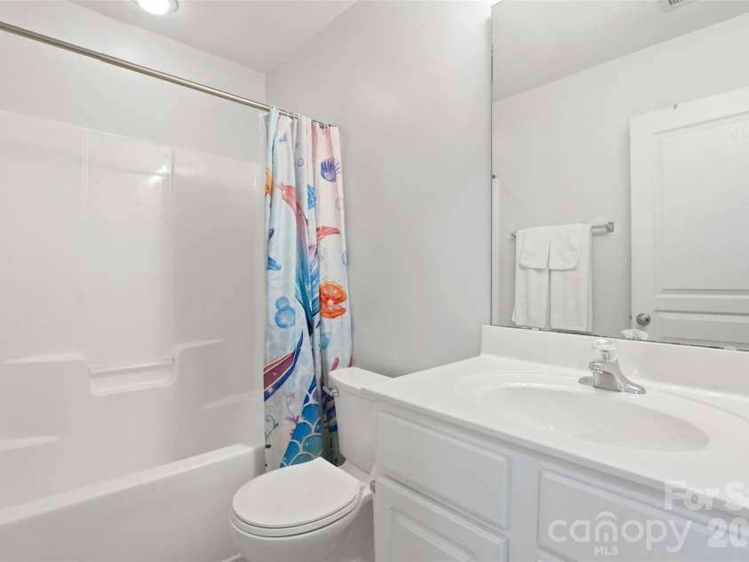 532 Bent Leaf Court, Fort Mill, SC 29708.  MLS# CAR4367260, YatesRealty ID 15684. 