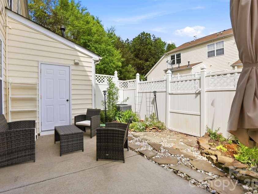 532 Bent Leaf Court, Fort Mill, SC 29708.  MLS# CAR4367260, YatesRealty ID 15684. 