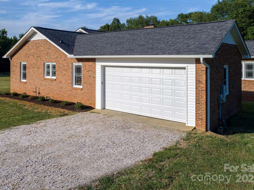 1488 Ernest Road, York, SC 29745.  MLS# CAR4250294, YatesRealty ID 15686. 