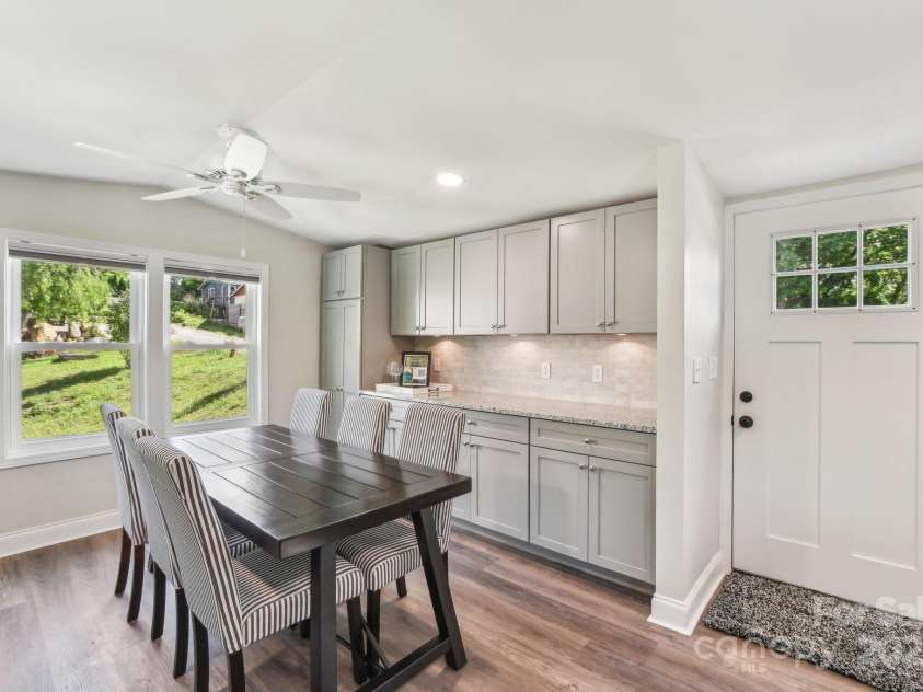 9 Circle Drive, Black Mountain, NC 28711.  MLS# CAR4260626, YatesRealty ID 15687. Loads of cabinets.