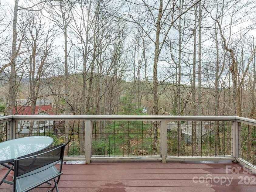 102 Kanawha Drive, Montreat, NC 28757.  MLS# CAR4238560, YatesRealty ID 15688. 