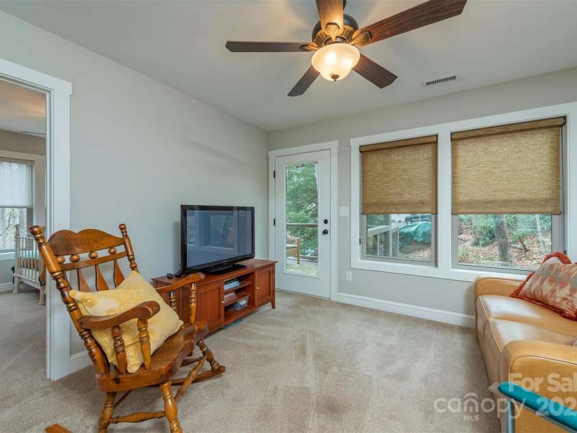 102 Kanawha Drive, Montreat, NC 28757.  MLS# CAR4238560, YatesRealty ID 15688. 