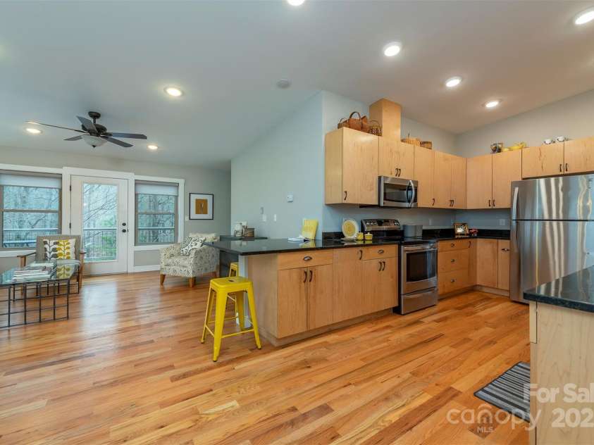 102 Kanawha Drive, Montreat, NC 28757.  MLS# CAR4238560, YatesRealty ID 15688. 