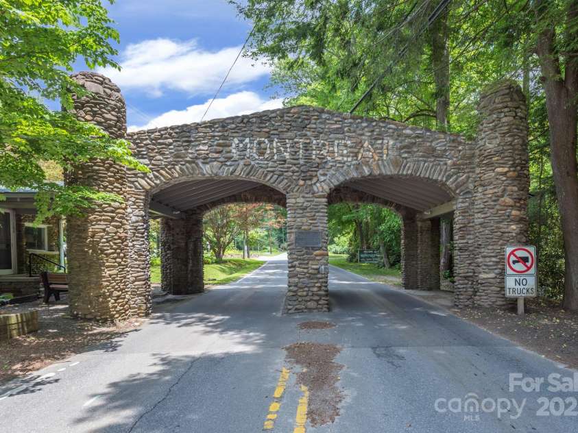 102 Kanawha Drive, Montreat, NC 28757.  MLS# CAR4238560, YatesRealty ID 15688. 