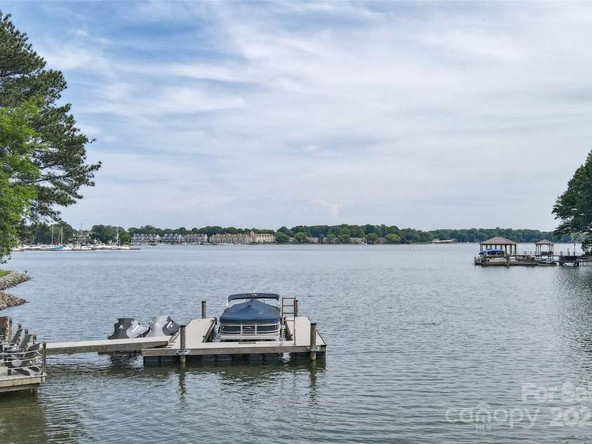 18118 Pompano Place, Cornelius, NC 28031.  MLS# CAR4263080, YatesRealty ID 15689. All the benefits of a quiet cove for swimming