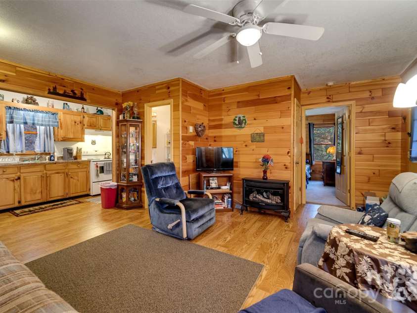 109 Hog Cove Road, Sylva, NC 28779.  MLS# CAR4332121, YatesRealty ID 1569. 