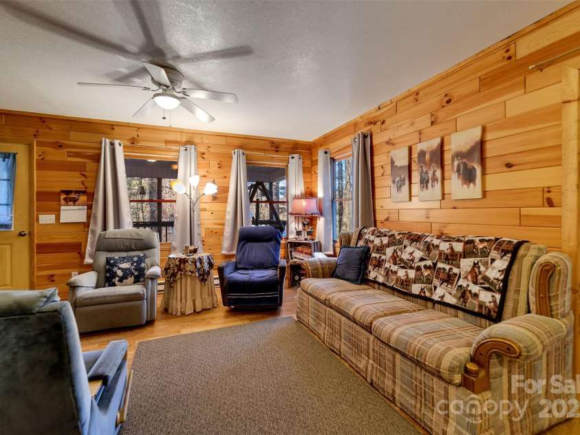 109 Hog Cove Road, Sylva, NC 28779.  MLS# CAR4332121, YatesRealty ID 1569. 