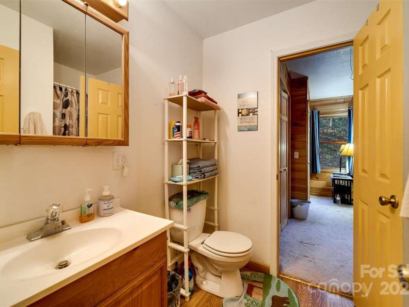 109 Hog Cove Road, Sylva, NC 28779.  MLS# CAR4332121, YatesRealty ID 1569. 