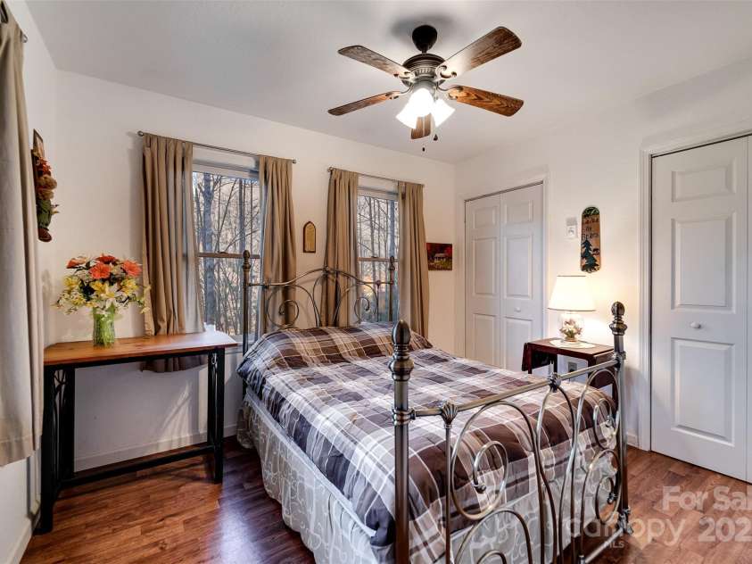 109 Hog Cove Road, Sylva, NC 28779.  MLS# CAR4332121, YatesRealty ID 1569. 