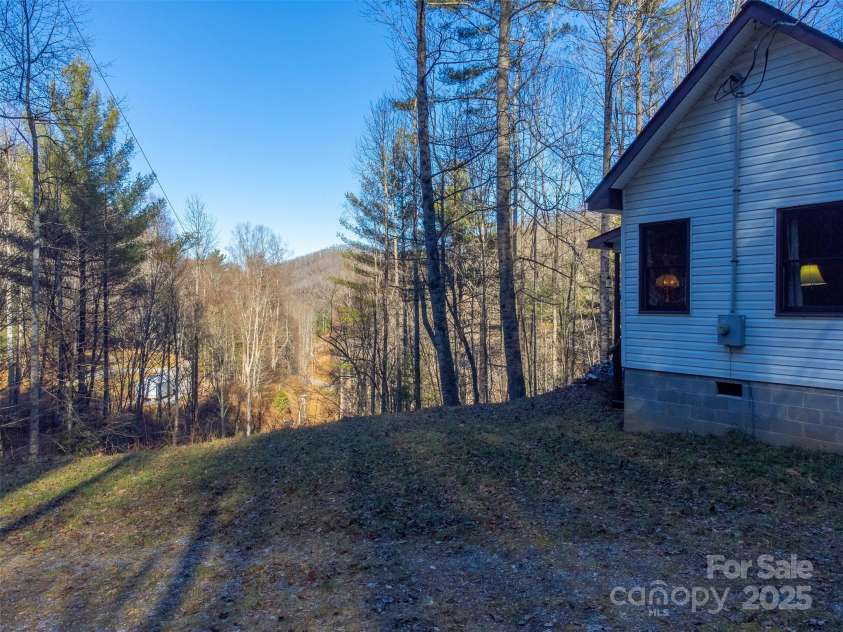 109 Hog Cove Road, Sylva, NC 28779.  MLS# CAR4332121, YatesRealty ID 1569. 