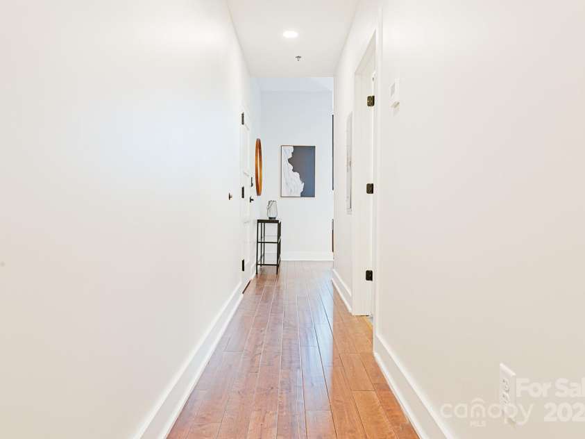 122 College Street, Asheville, NC 28801.  MLS# CAR4208358, YatesRealty ID 1569. 