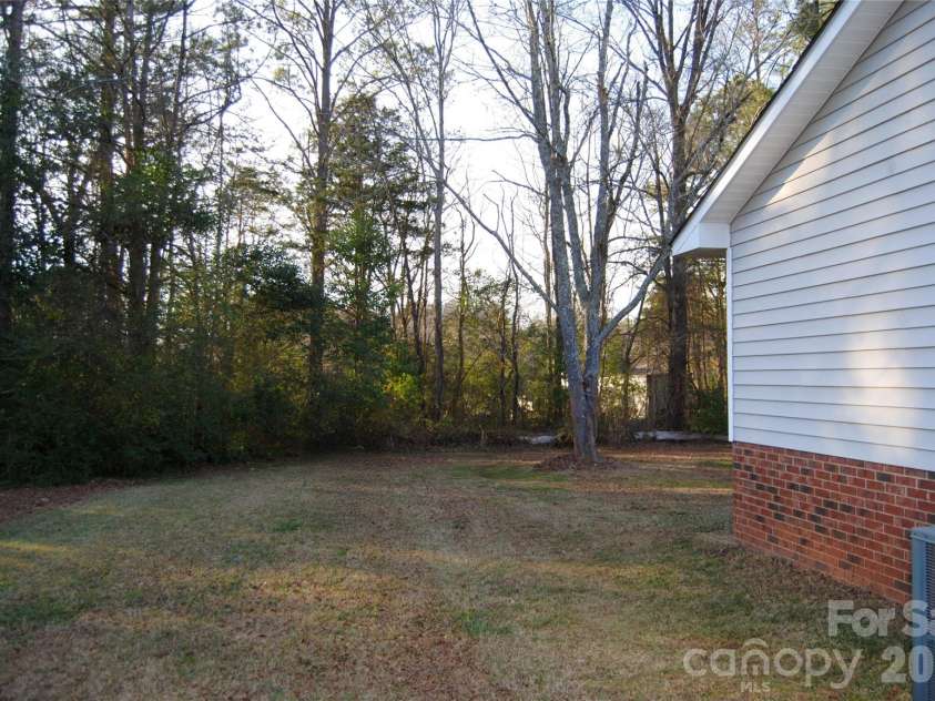 2191 Pacer Road, Lancaster, SC 29720.  MLS# CAR4333726, YatesRealty ID 15690. 