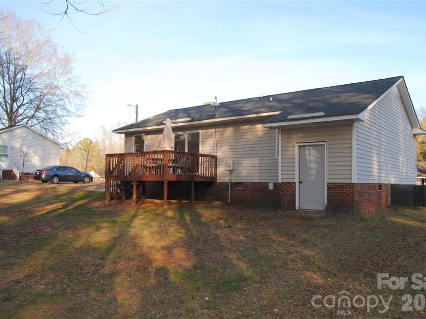 2191 Pacer Road, Lancaster, SC 29720.  MLS# CAR4333726, YatesRealty ID 15690. 