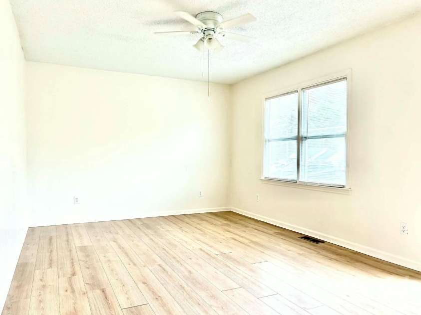2191 Pacer Road, Lancaster, SC 29720.  MLS# CAR4333726, YatesRealty ID 15690. Living Room