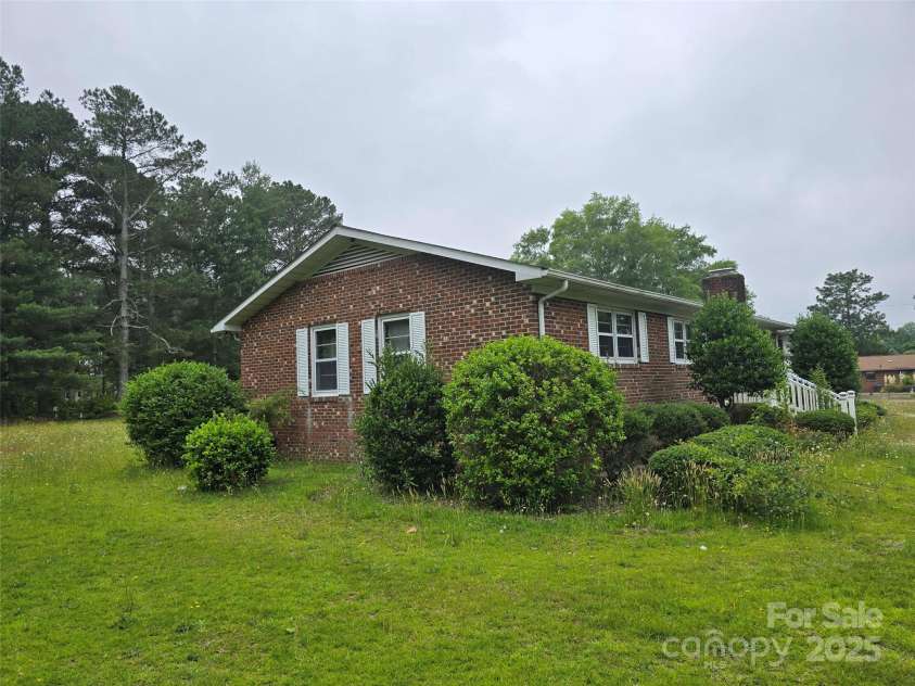 116 Graves Street, Candor, NC 27229.  MLS# CAR4260962, YatesRealty ID 15691. 