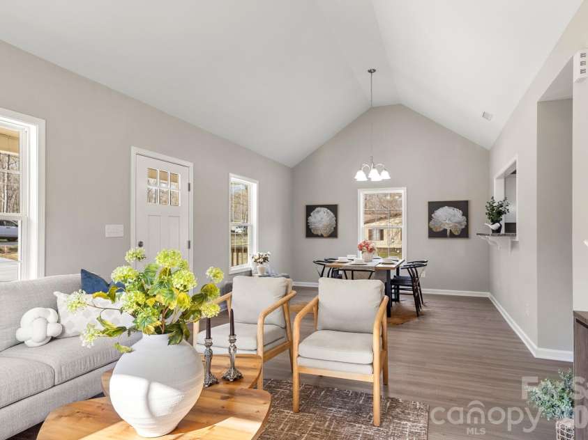 420 Charlotte Street, York, SC 29745.  MLS# CAR4362538, YatesRealty ID 15691. 