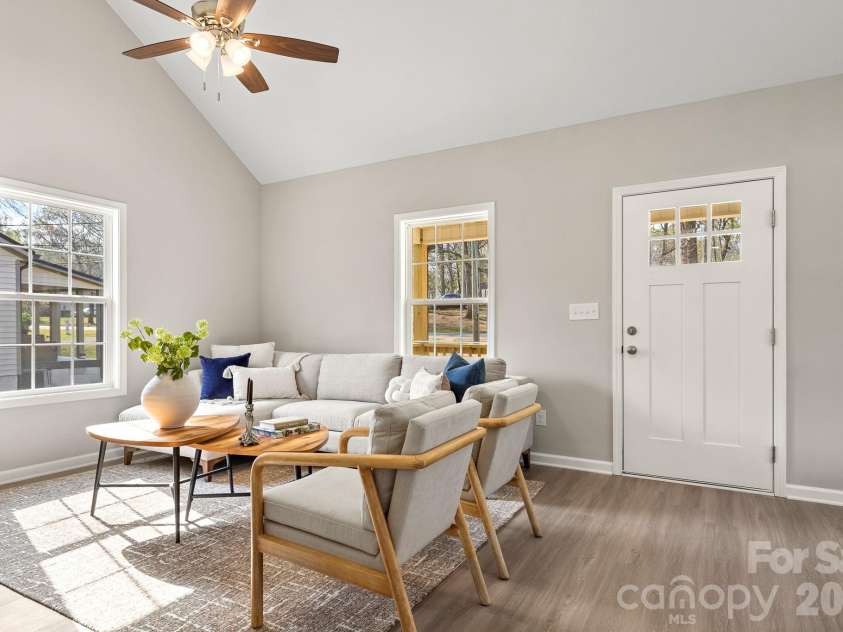 420 Charlotte Street, York, SC 29745.  MLS# CAR4362538, YatesRealty ID 15691. 