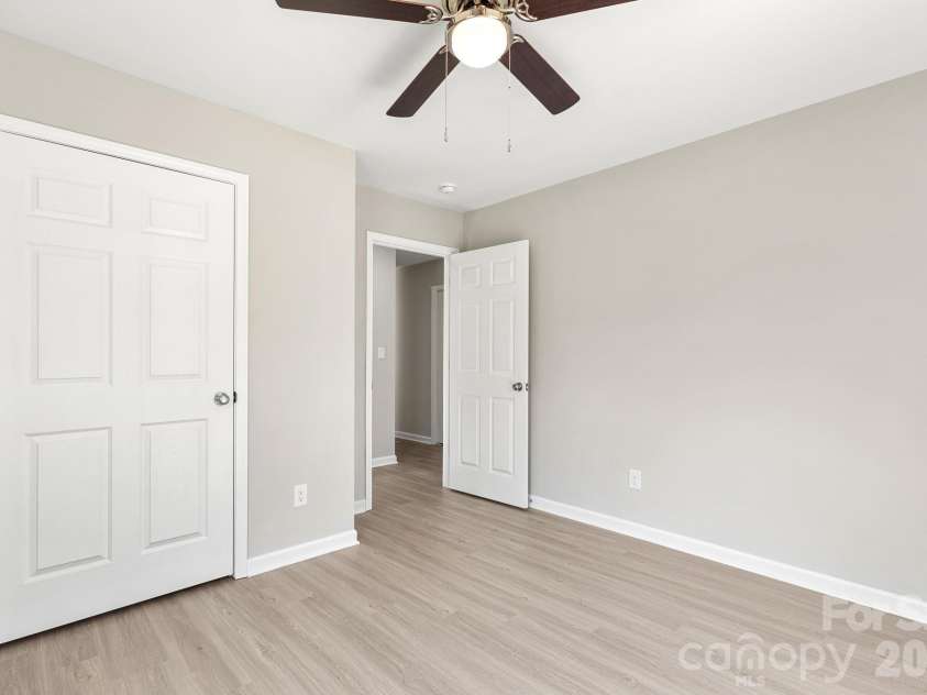 420 Charlotte Street, York, SC 29745.  MLS# CAR4362538, YatesRealty ID 15691. 