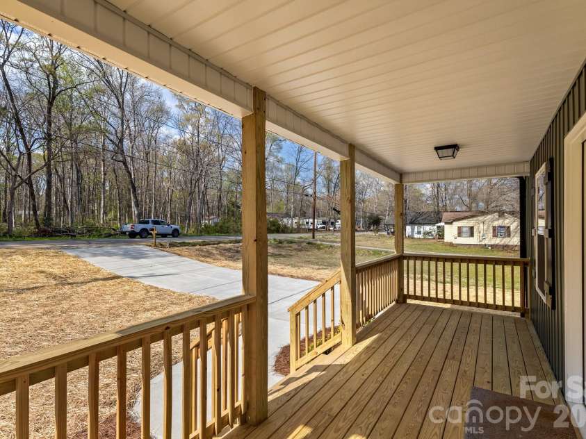 420 Charlotte Street, York, SC 29745.  MLS# CAR4362538, YatesRealty ID 15691. 