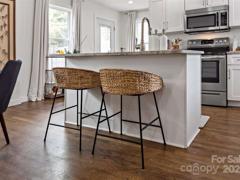 19 Starmount Drive, Asheville, NC 28806.  MLS# CAR4246841, YatesRealty ID 15692. 