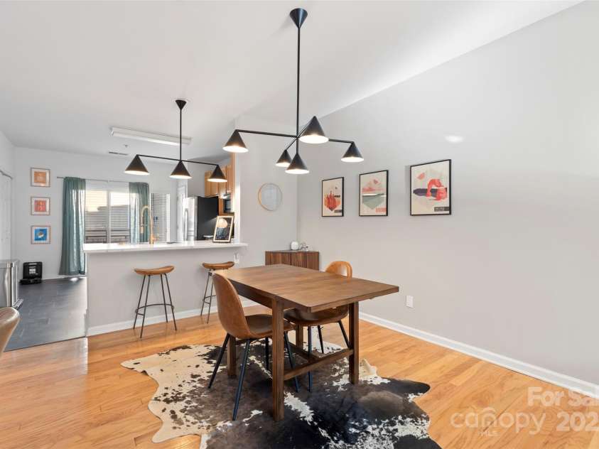 511 Donatello Avenue, Charlotte, NC 28205.  MLS# CAR4259242, YatesRealty ID 15693. 
