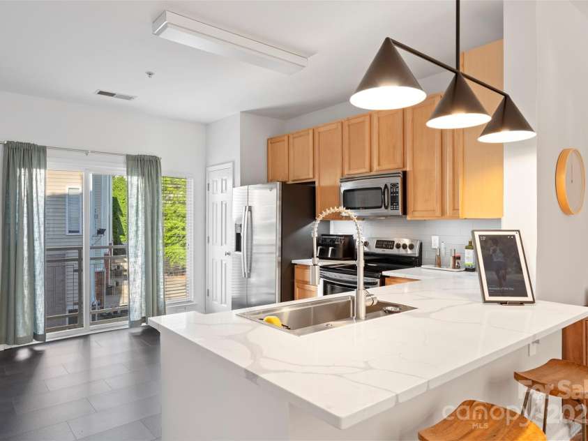 511 Donatello Avenue, Charlotte, NC 28205.  MLS# CAR4259242, YatesRealty ID 15693. 