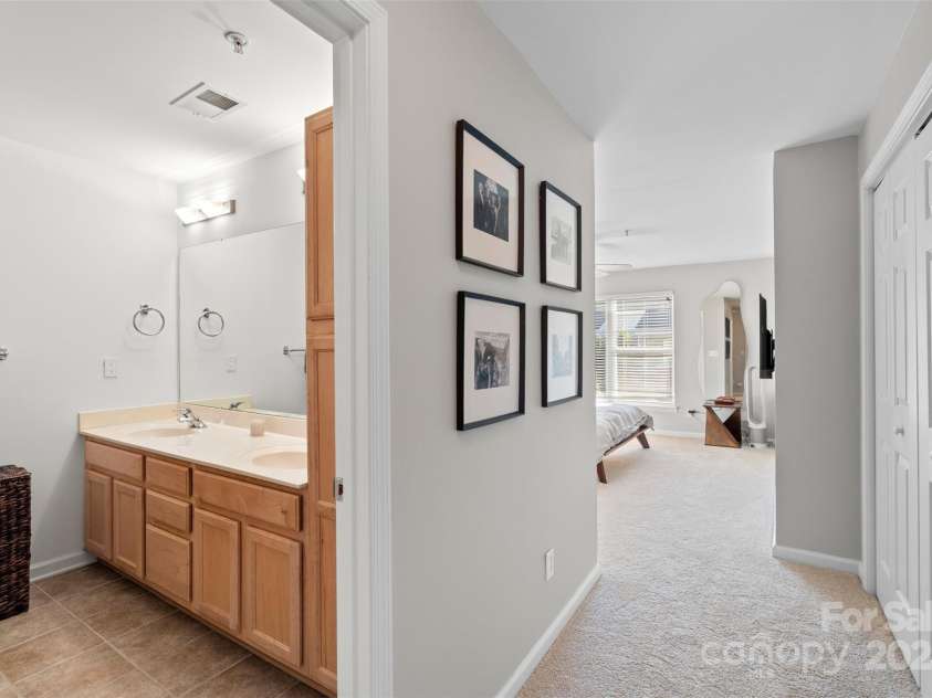 511 Donatello Avenue, Charlotte, NC 28205.  MLS# CAR4259242, YatesRealty ID 15693. 