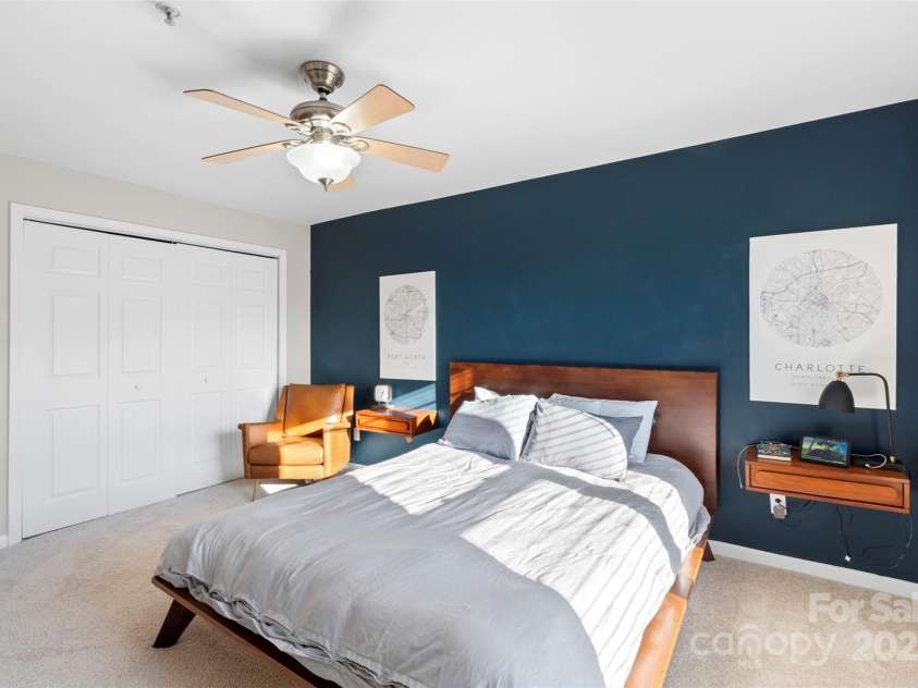511 Donatello Avenue, Charlotte, NC 28205.  MLS# CAR4259242, YatesRealty ID 15693. 