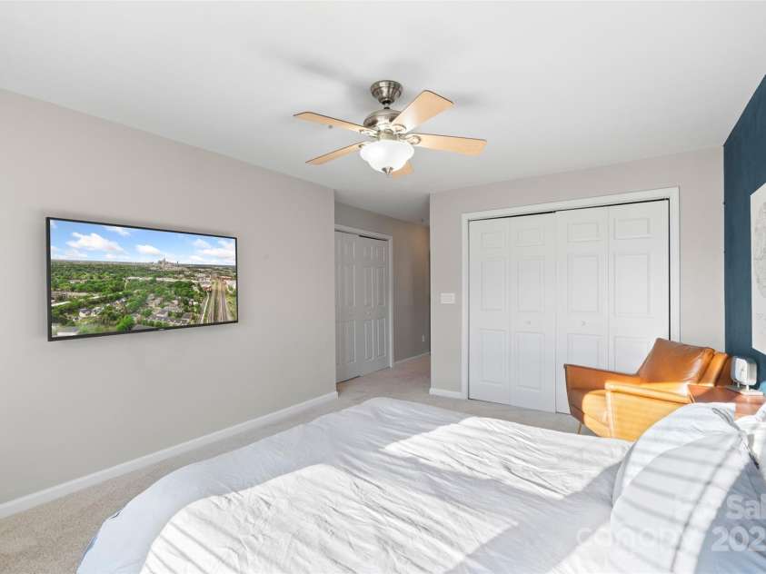 511 Donatello Avenue, Charlotte, NC 28205.  MLS# CAR4259242, YatesRealty ID 15693. 