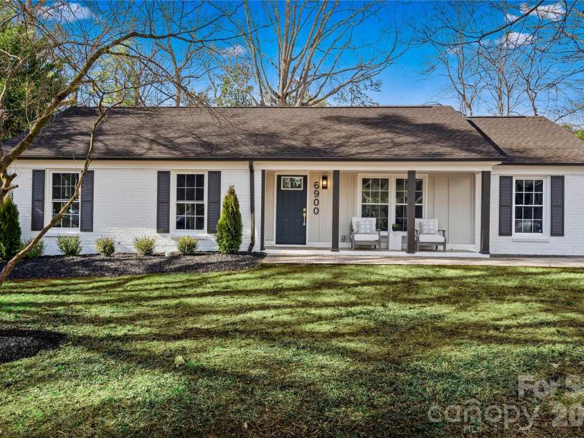 6900 Valley Haven Drive, Charlotte, NC 28211.  MLS# CAR4370535, YatesRealty ID 15693. 