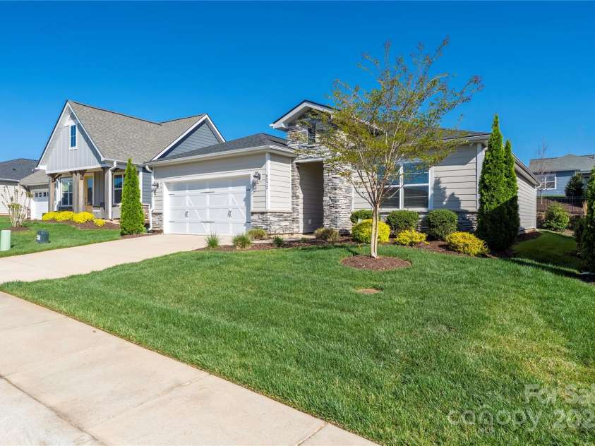 6272 Raven Rock Drive, Denver, NC 28037.  MLS# CAR4249460, YatesRealty ID 15695. 