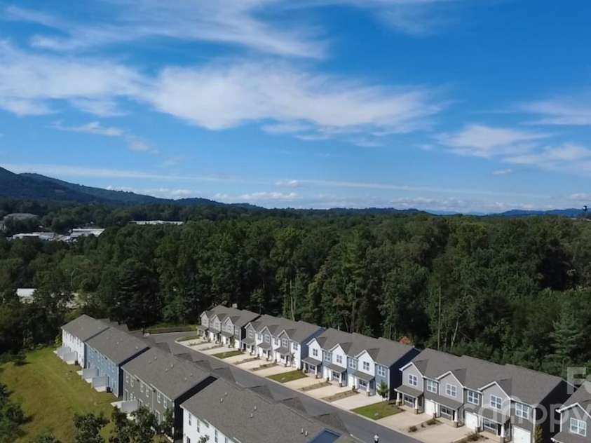 81 Cain Hollow Way, Asheville, NC 28806.  MLS# CAR4365421, YatesRealty ID 15695. Community overview