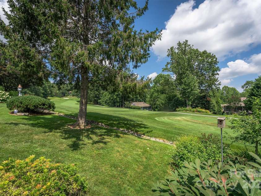 144 Overlook Drive, Flat Rock, NC 28731.  MLS# CAR4290204, YatesRealty ID 15696. 