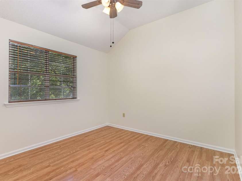 7226 Reedy Creek Road, Charlotte, NC 28215.  MLS# CAR4258154, YatesRealty ID 15697. 