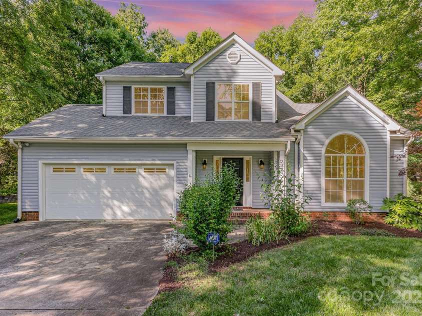 7226 Reedy Creek Road, Charlotte, NC 28215.  MLS# CAR4258154, YatesRealty ID 15697. 