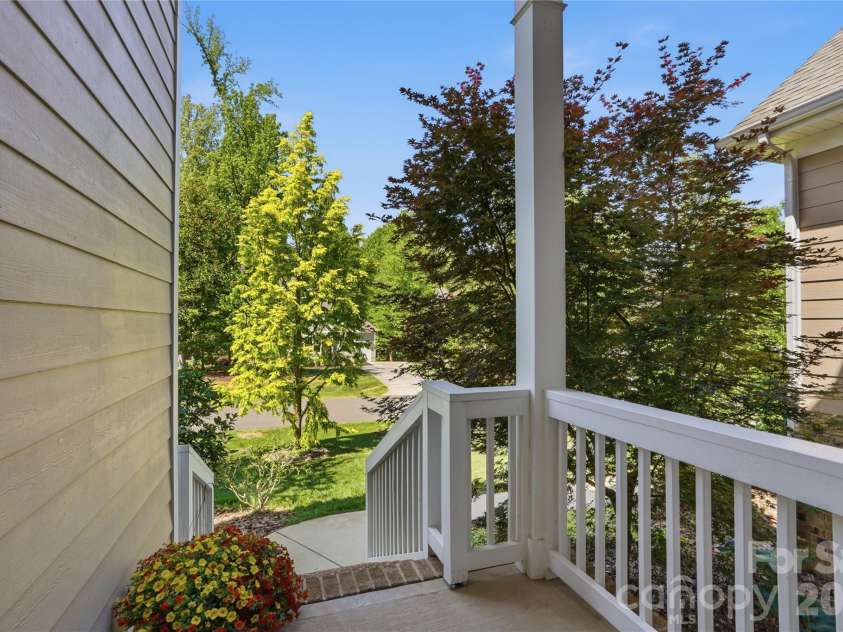 124 Shimmerlake Lane, Belmont, NC 28012.  MLS# CAR4372639, YatesRealty ID 15698. Front Porch