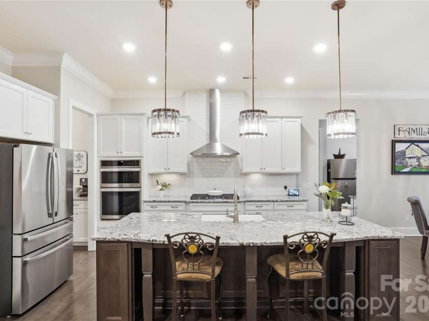 124 Shimmerlake Lane, Belmont, NC 28012.  MLS# CAR4372639, YatesRealty ID 15698. Kitchen