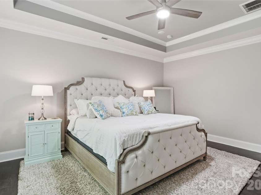 124 Shimmerlake Lane, Belmont, NC 28012.  MLS# CAR4372639, YatesRealty ID 15698. Primary Bedroom
