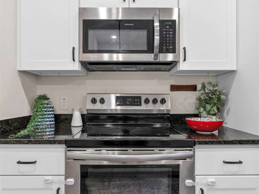 82 Wheeler Road, Weaverville, NC 28787.  MLS# CAR4262641, YatesRealty ID 15698. 