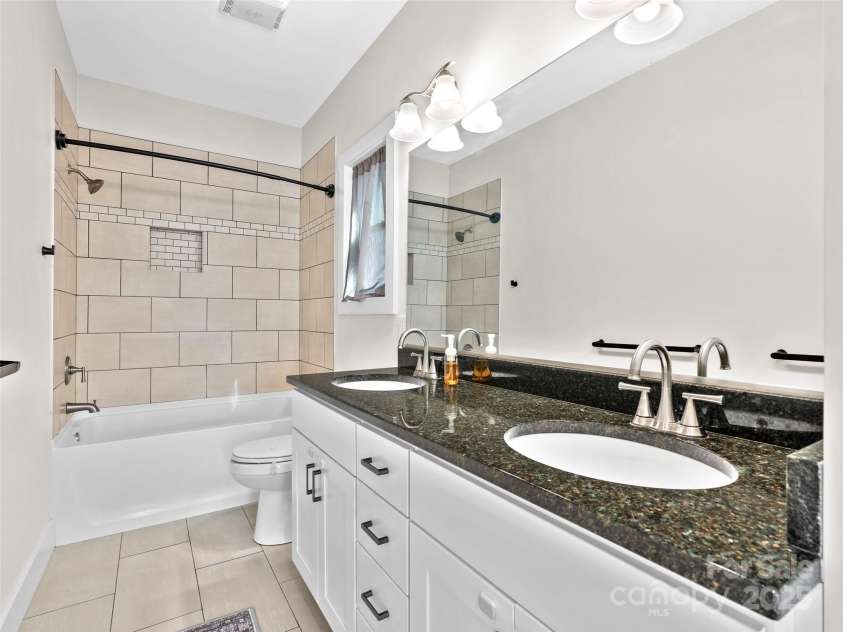 82 Wheeler Road, Weaverville, NC 28787.  MLS# CAR4262641, YatesRealty ID 15698. Full Bathroom