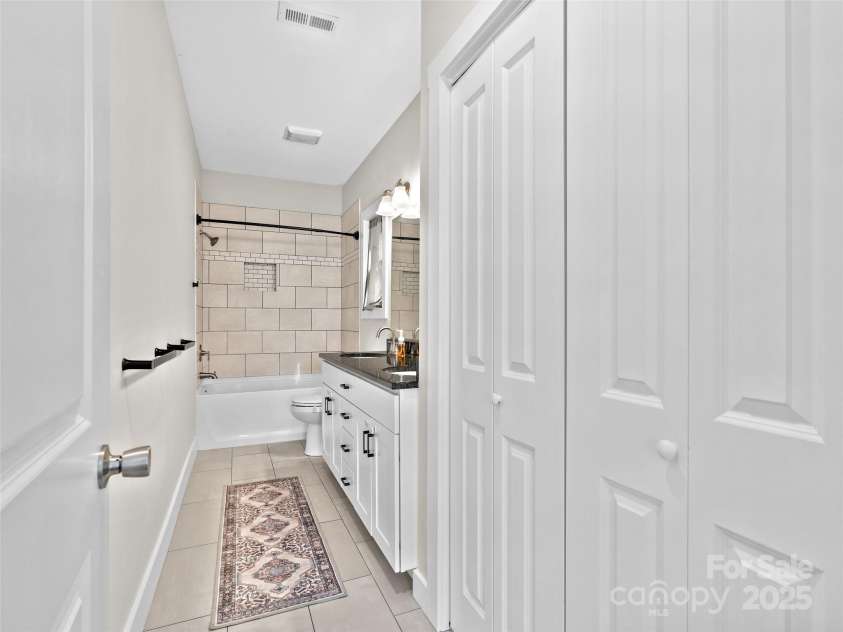 82 Wheeler Road, Weaverville, NC 28787.  MLS# CAR4262641, YatesRealty ID 15698. Full Bathroom