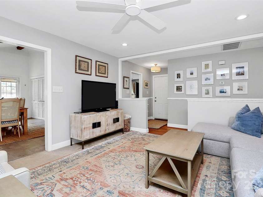 5929 Brookhaven Road, Charlotte, NC 28210.  MLS# CAR4262613, YatesRealty ID 15699. 