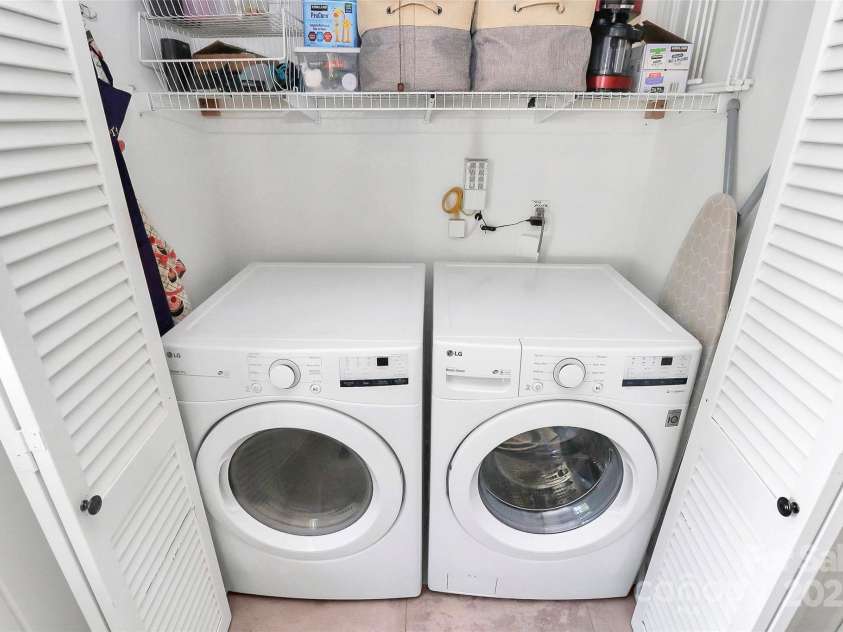 5929 Brookhaven Road, Charlotte, NC 28210.  MLS# CAR4262613, YatesRealty ID 15699. 