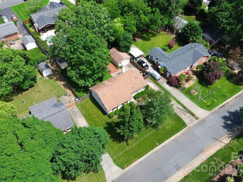 5929 Brookhaven Road, Charlotte, NC 28210.  MLS# CAR4262613, YatesRealty ID 15699. 